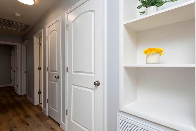 2611 E Pacific Street, Springfield, MO 65803