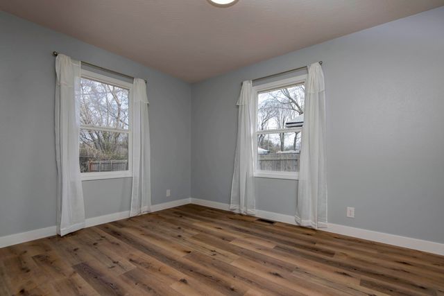 2611 E Pacific Street, Springfield, MO 65803