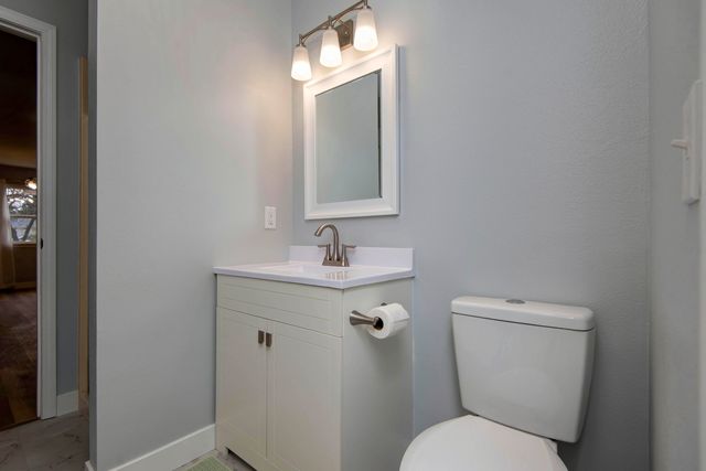 2611 E Pacific Street, Springfield, MO 65803