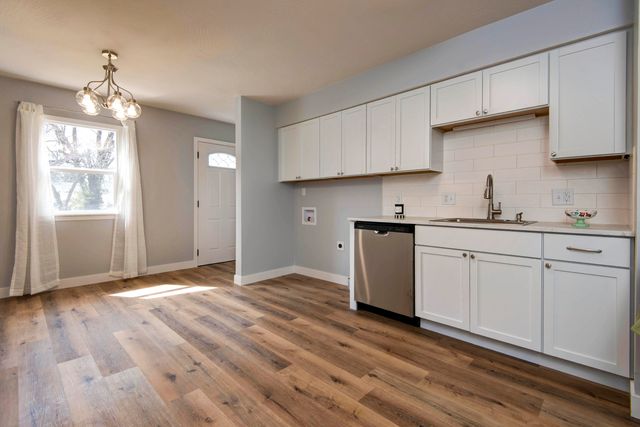 2611 E Pacific Street, Springfield, MO 65803