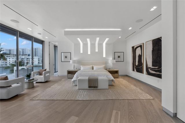 501 Palm Dr, Hallandale Beach, FL 33009