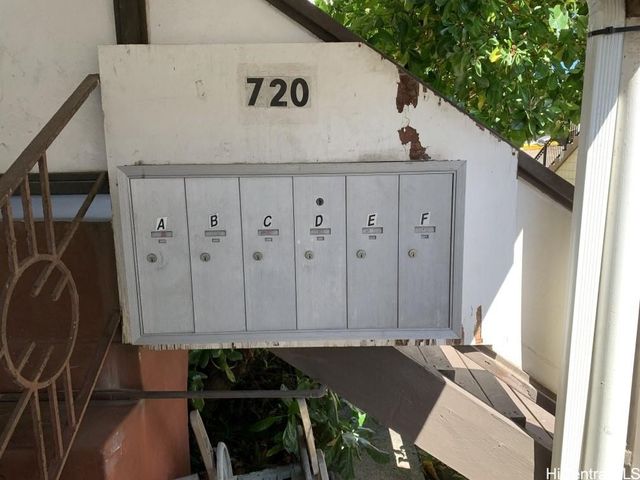 720 Mahiai Street, Honolulu, HI 96826