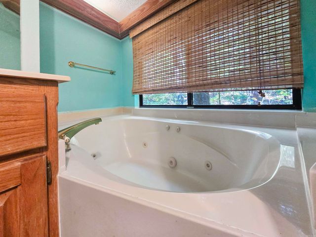 90 Lago Way, Hot Springs Village, AR 71909