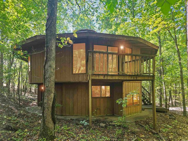 90 Lago Way, Hot Springs Village, AR 71909