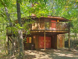 90 Lago Way, Hot Springs Village, AR 71909