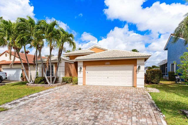 4797 NW 7th Place, Deerfield Beach, FL 33442