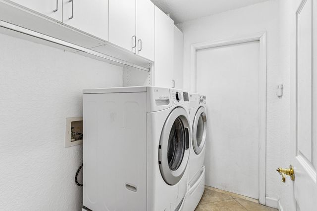 4797 NW 7th Place, Deerfield Beach, FL 33442