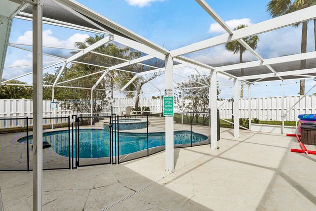 4797 NW 7th Place, Deerfield Beach, FL 33442