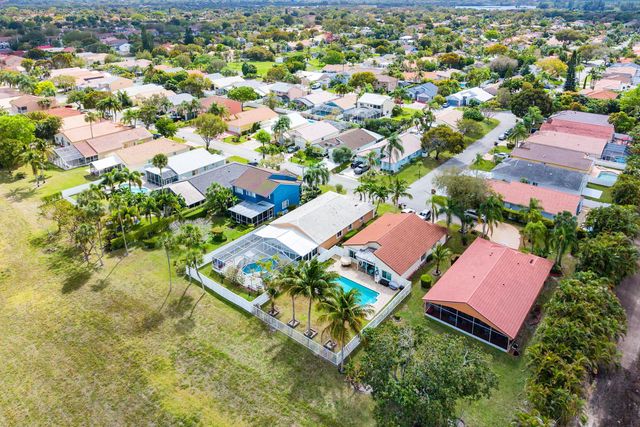 4797 NW 7th Place, Deerfield Beach, FL 33442