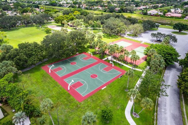 4797 NW 7th Place, Deerfield Beach, FL 33442