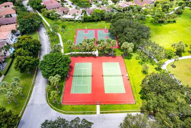 4797 NW 7th Place, Deerfield Beach, FL 33442