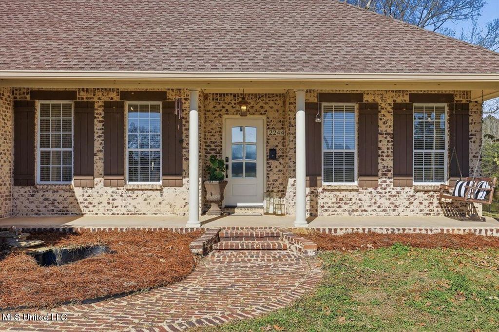 2244 Florence Byram Road, Florence, MS 39073