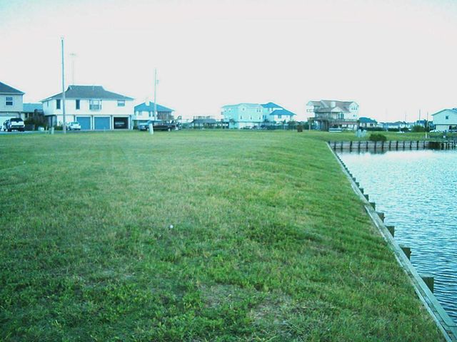 2 N Redwing Street, La Marque, TX 77568