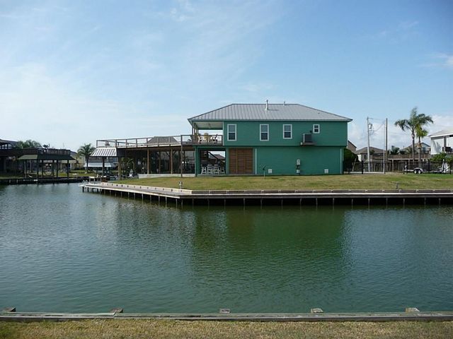 2 N Redwing Street, La Marque, TX 77568