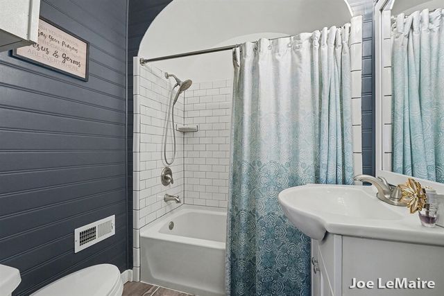 6251 Ashley Avenue, Belding, MI 48809