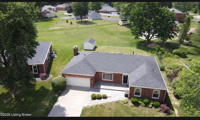 308 Hawick Pl, Louisville, KY 40223