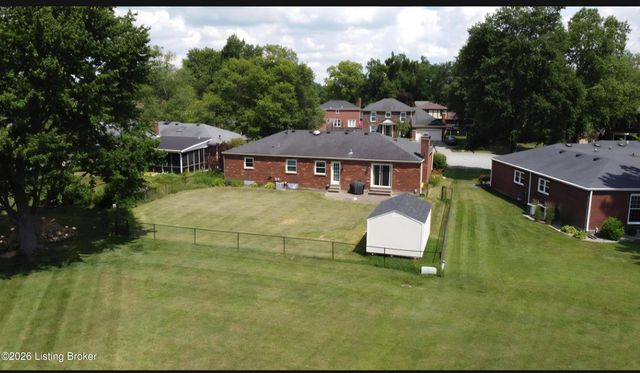 308 Hawick Pl, Louisville, KY 40223