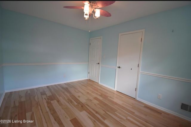 308 Hawick Pl, Louisville, KY 40223
