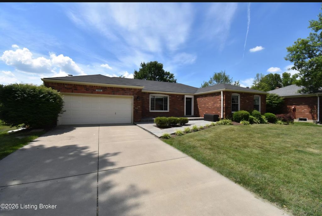 308 Hawick Pl, Louisville, KY 40223