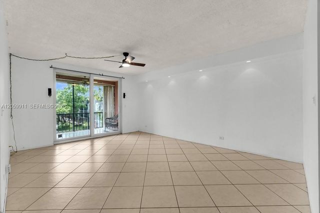 3650 Inverrary Drive 3A, Lauderhill, FL 33319