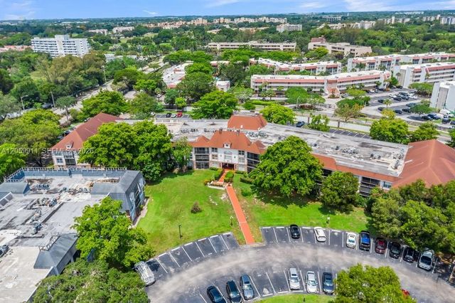3650 Inverrary Drive 3A, Lauderhill, FL 33319