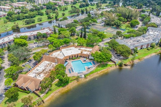 3650 Inverrary Drive 3A, Lauderhill, FL 33319