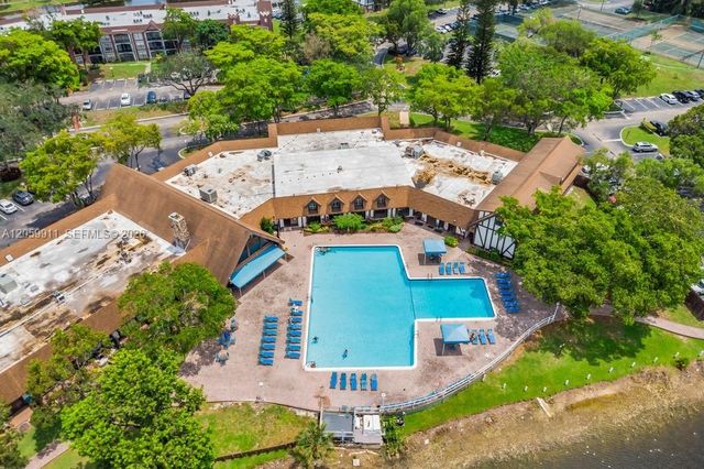3650 Inverrary Drive 3A, Lauderhill, FL 33319