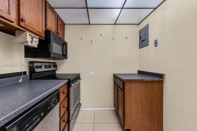 3650 Inverrary Drive 3A, Lauderhill, FL 33319