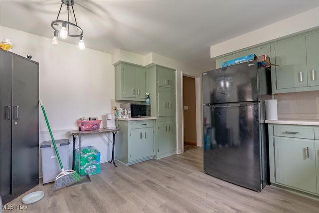 815 44th Street NE, Canton, OH 44714