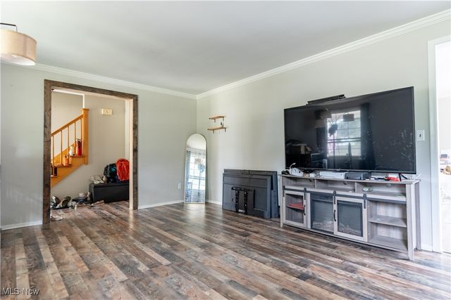 815 44th Street NE, Canton, OH 44714