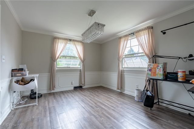 815 44th Street NE, Canton, OH 44714