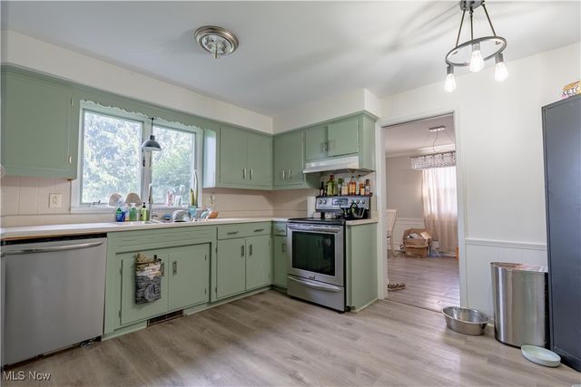 815 44th Street NE, Canton, OH 44714