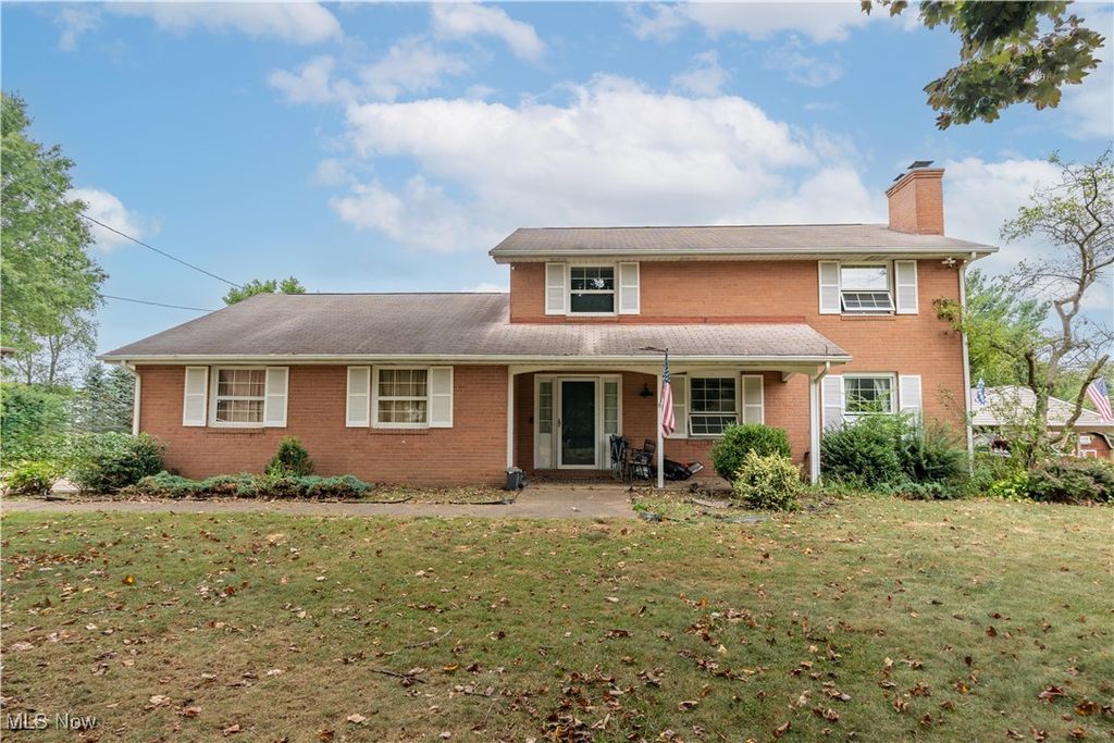 815 44th Street NE, Canton, OH 44714