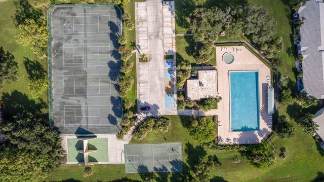 3325 SW Sunset Trace Circle, Palm City, FL 34990