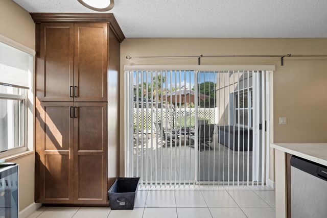 3325 SW Sunset Trace Circle, Palm City, FL 34990