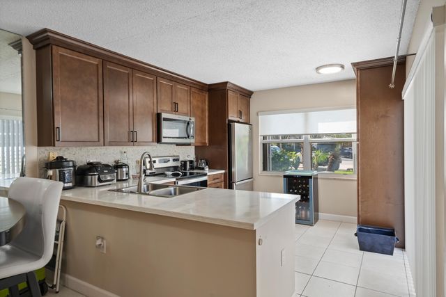 3325 SW Sunset Trace Circle, Palm City, FL 34990