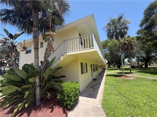 3325 Airport RD N I1, Naples, FL 34105