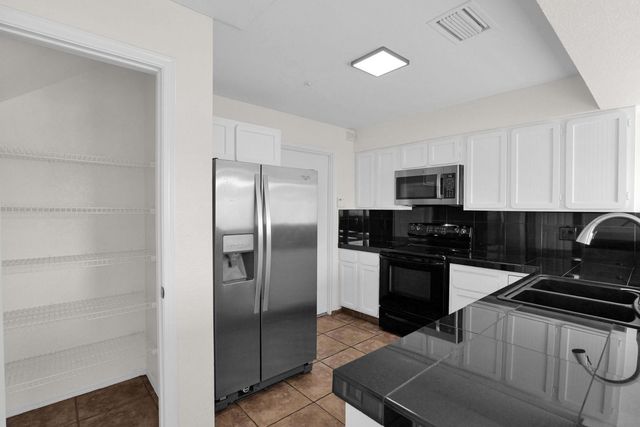 1124 E Rose Lane Unit 3, Phoenix, AZ 85014