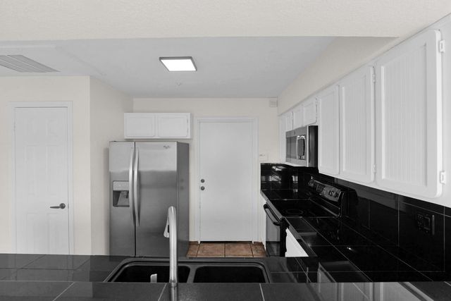 1124 E Rose Lane Unit 3, Phoenix, AZ 85014