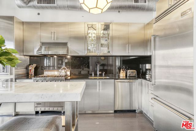 1645 Vine Street 1007, Los Angeles, CA 90028