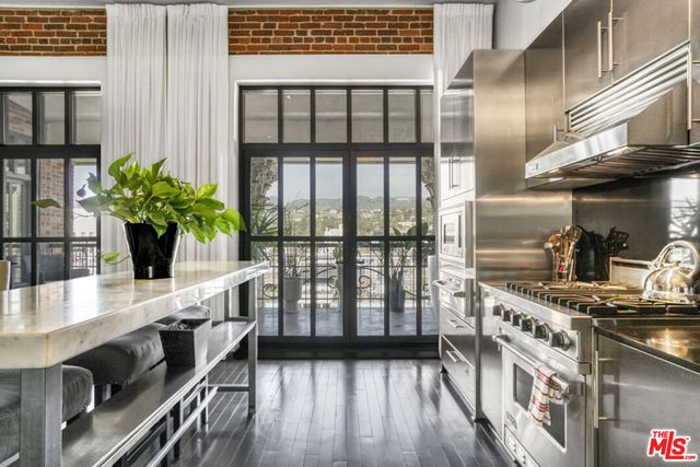 1645 Vine Street 1007, Los Angeles, CA 90028