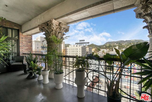 1645 Vine Street 1007, Los Angeles, CA 90028