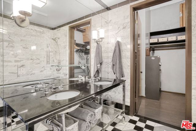 1645 Vine Street 1007, Los Angeles, CA 90028