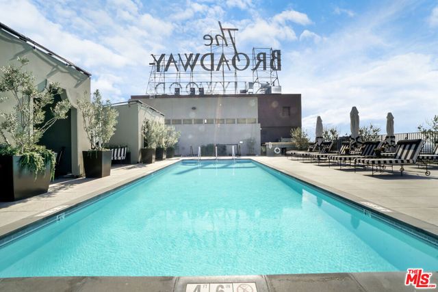 1645 Vine Street 1007, Los Angeles, CA 90028