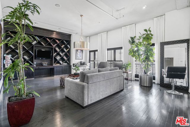 1645 Vine Street 1007, Los Angeles, CA 90028