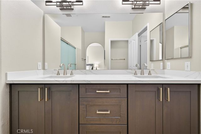 2329 Sunningdale, Tustin, CA 92782