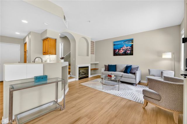 2329 Sunningdale, Tustin, CA 92782