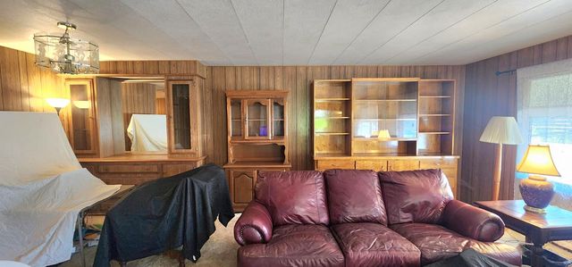 1300 W Olson Avenue SPC 6, Reedley, CA 93654