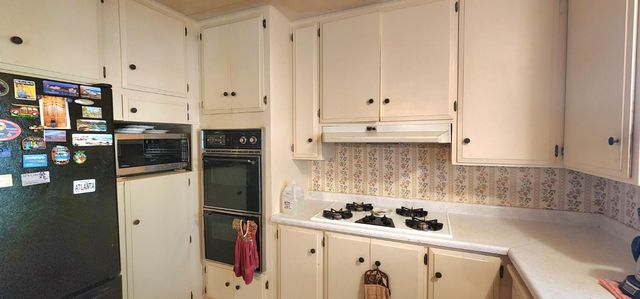 1300 W Olson Avenue SPC 6, Reedley, CA 93654