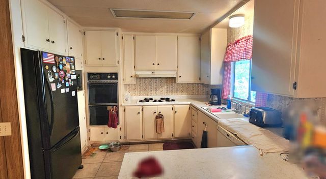 1300 W Olson Avenue SPC 6, Reedley, CA 93654